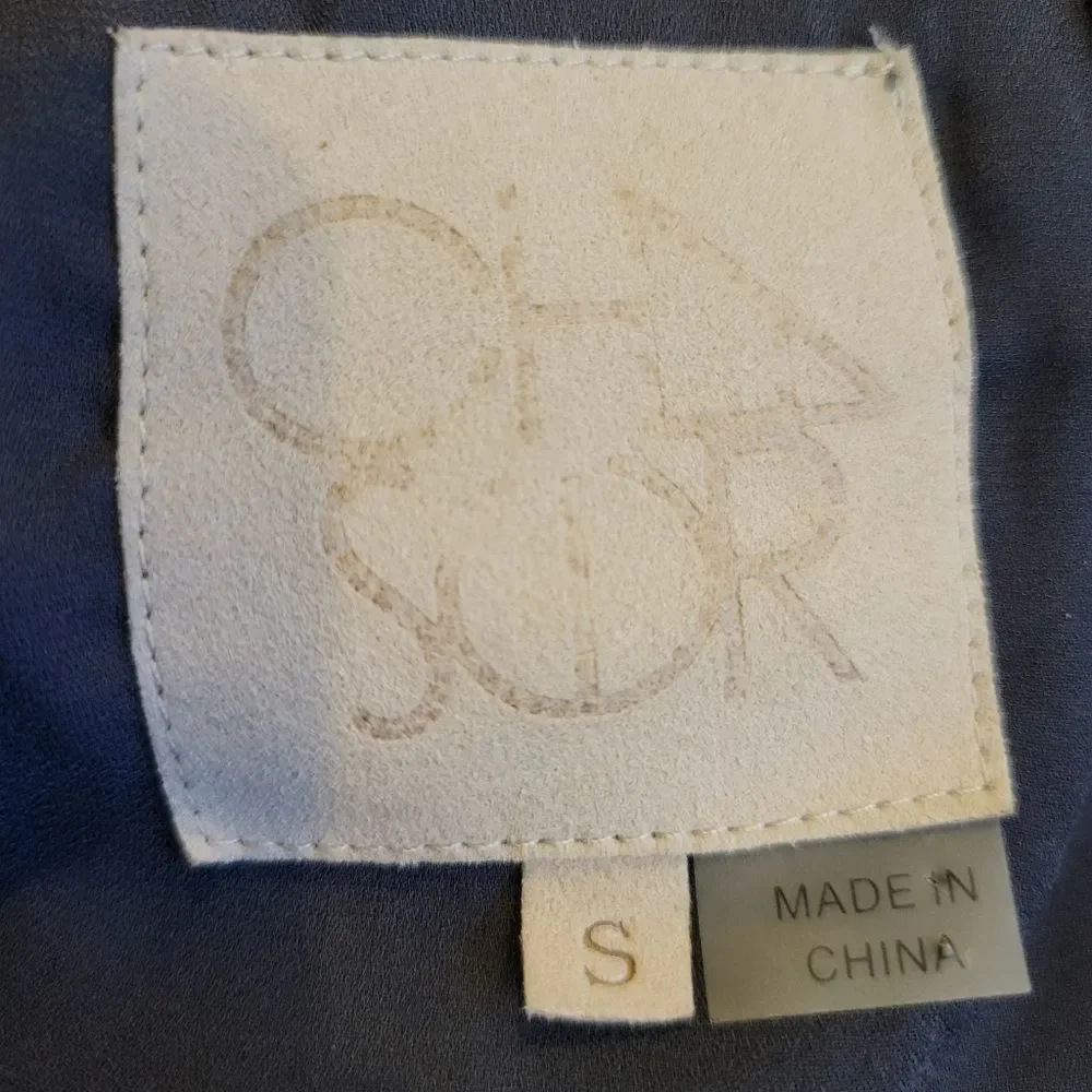 CHASER Grey Lace Bell Sleeve Dress -S - Picture 5 of 5